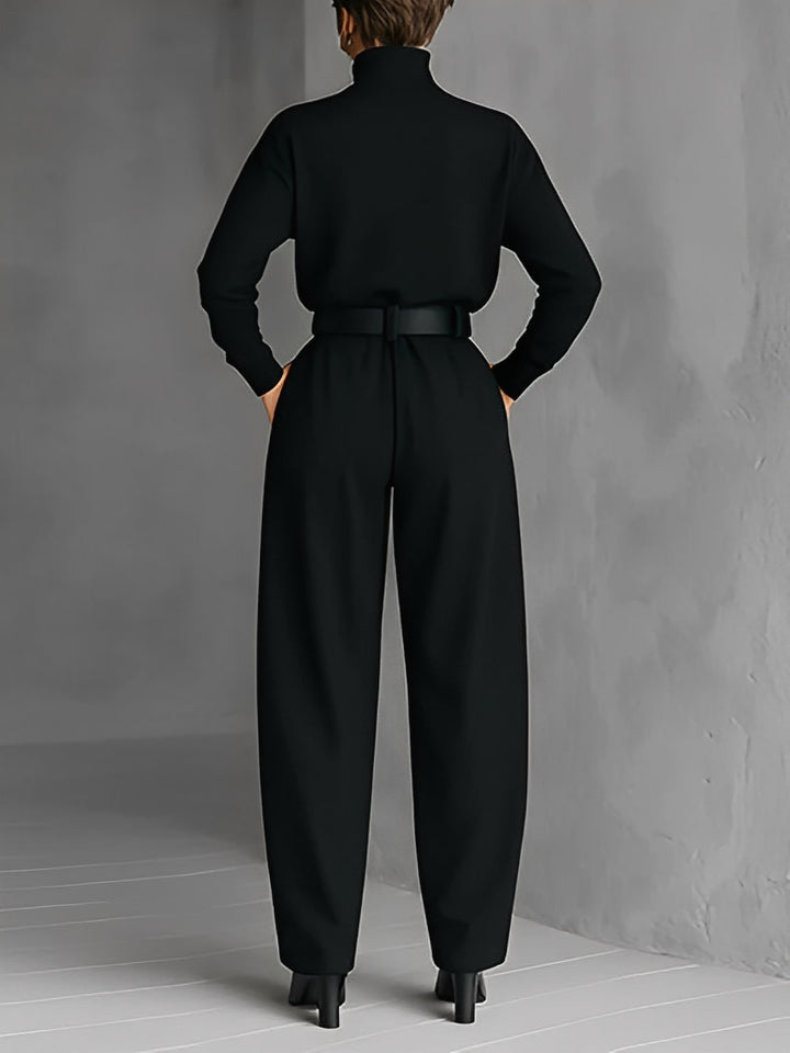 Maria | set with a turtleneck and straight pants